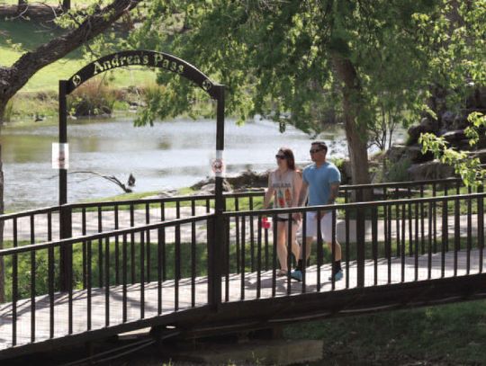 Council allows smoking areas in public parks