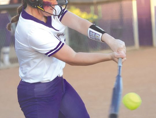 Callie Phillips recorded a hit to against Georgetown Gateway pitcher Chloe Ellis. Jennifer Fierro/TexasChalkTalk.com