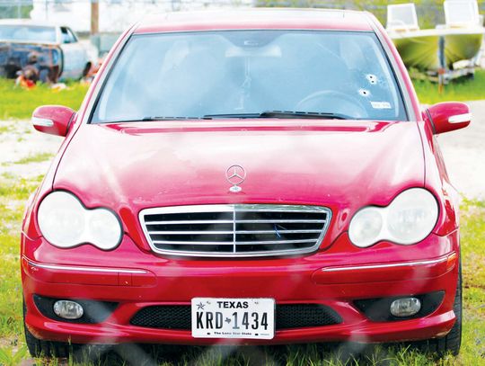 Ex-officer pleads to negligent homicide, gets probation