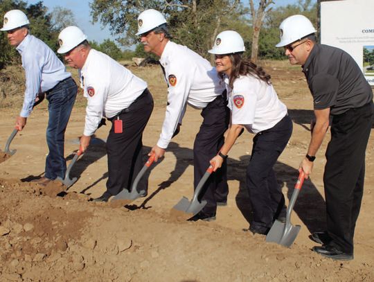 Leaders turn dirt for new fire station