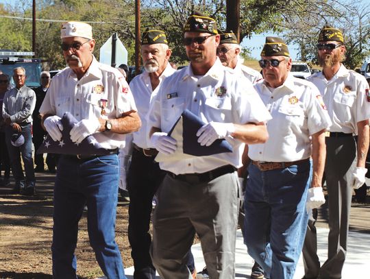 Alt TeMembers of the Marble Falls VFW Post 10376 conducted the posting of the colors Nov. 11 for the Rotary Veterans Day Program in Marble Falls. Pictured, left front to back, are Wesley Lewis, Rick McGraph and Ron Frasier; and right front to back, are, Donnie Jackson, Charlie Tourella and...