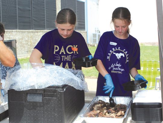 Marble Falls athletes volunteer during flood relief efforts