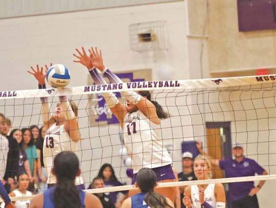 Volleyball team turns their attention to their Hill Country Takeover tournament