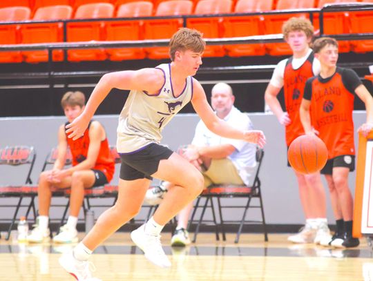 Mustangs give coaches plenty during summer league