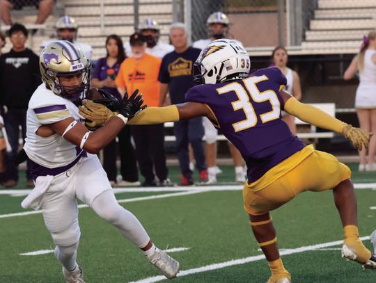 Mustangs to face state semifinalist La Vernia in pre-district game