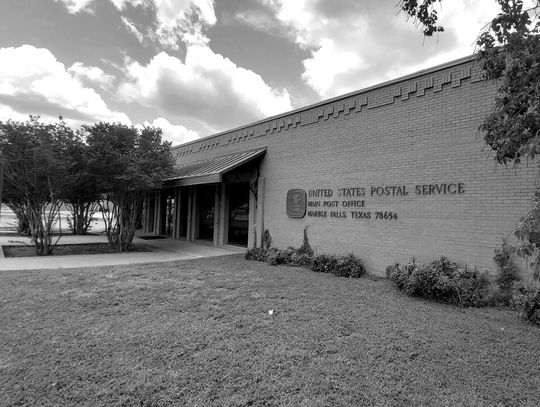 The Marble Falls Post Office was closed down on May 26 for law enforcement to assess that a 'suspicious' package was not a threat. Connie Swinney/The Highlander