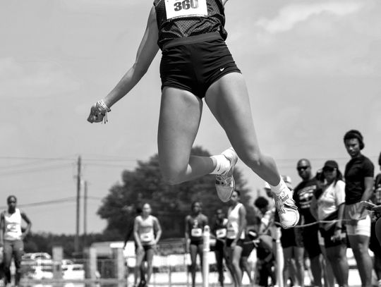 Sophomore Madison Cuplin takes gold in the long jump and triple jump to be the Class 4A Region III champion. “All of her work is paying off and she is peaking at the right time in both events. She was focused and put good jumps out early and was able to hang on for the gold medal," horizon...