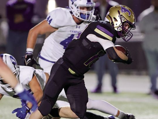 Marble Falls receiver Kole Becker and the Mustangs head to Brownwood with a playoff berth at stake. Contributed/Christopher A. Miles Photography