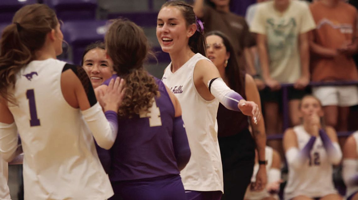 Lady Mustangs volleyball team earns first district win