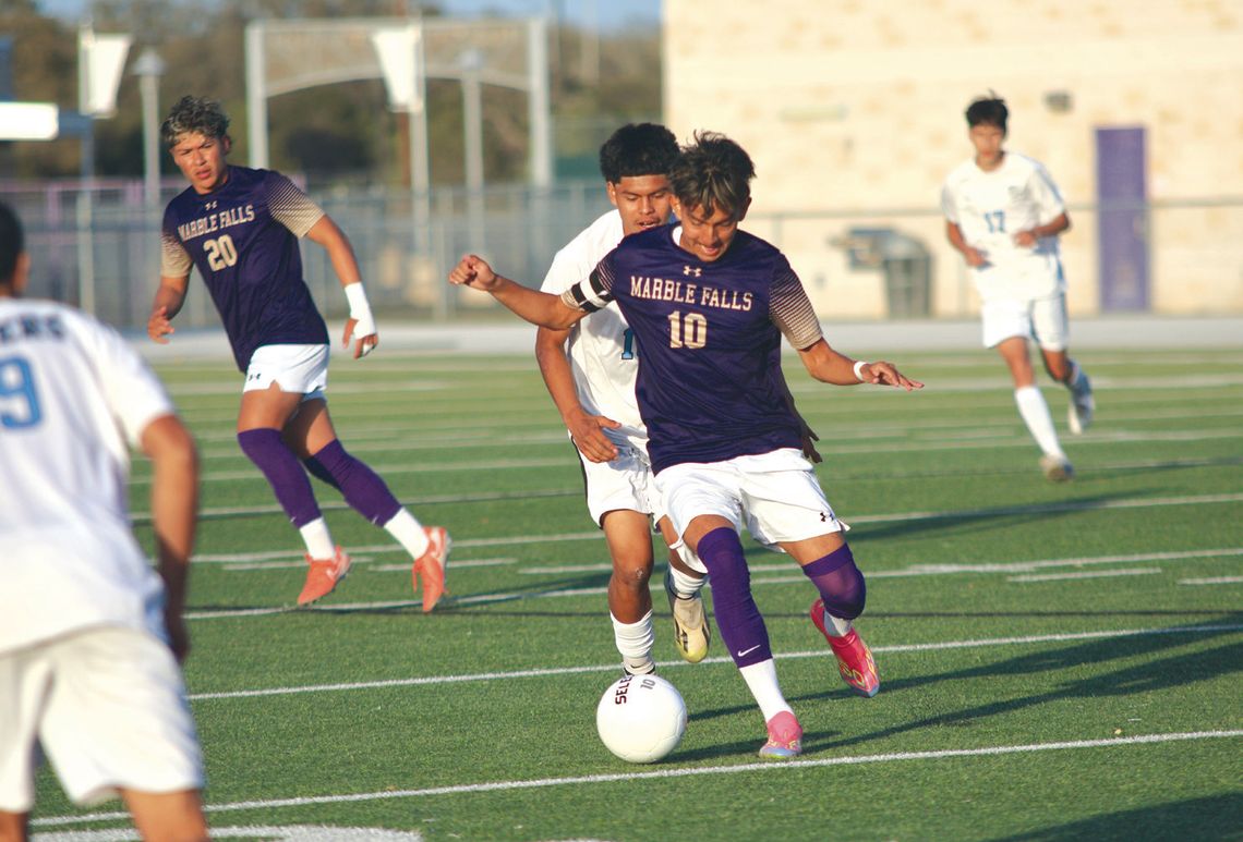 Marble Falls grad signs to play college soccer