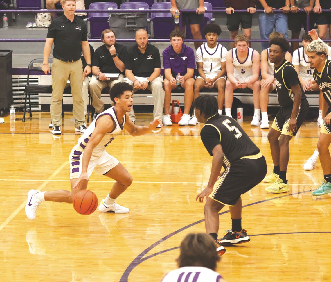 Part of how Marble Falls senior guard Tidus Willie scored 1,000 points for the Mustangs is because of his ability to create his shots. Photos by Jennifer Fierro/TexasChalkTalk.com
