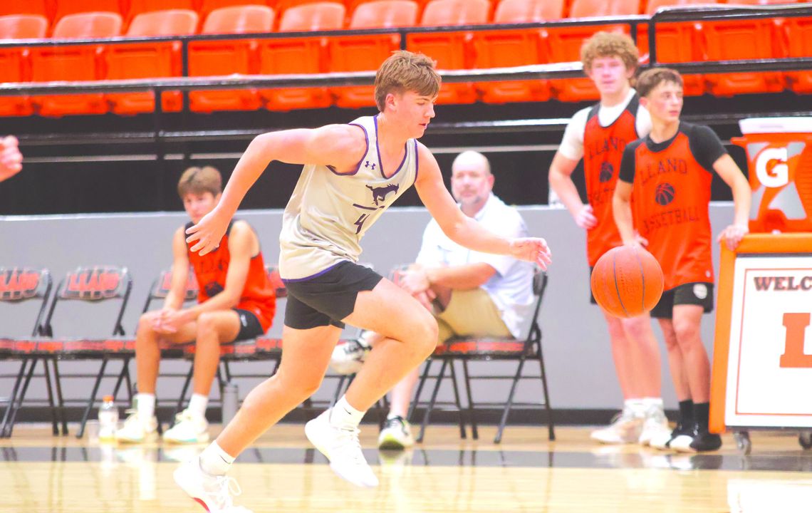 Mustangs give coaches plenty during summer league