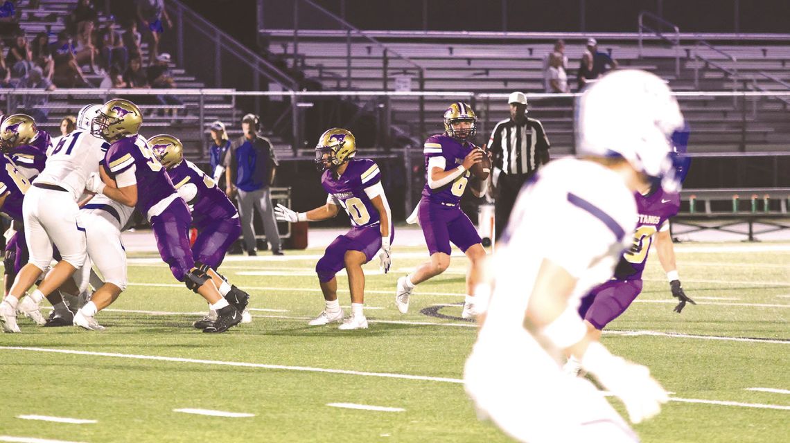 Marble Falls senior quarterback Colton Minor has completed 45 of 79 passes for 593 yards and seven touchdowns this season. Jennifer Fierro/TexasChalkTalk.com