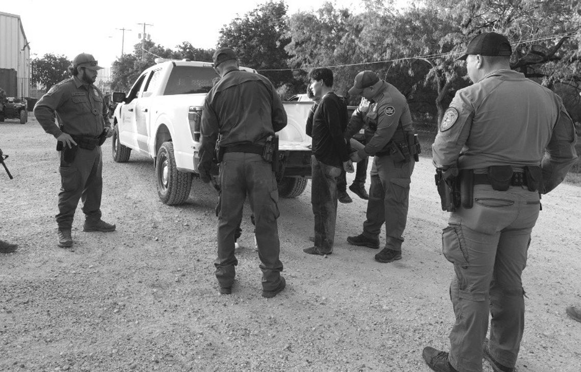 Nearly 300 alleged criminal aliens arrested, hundreds deported in Houston ICE operation
