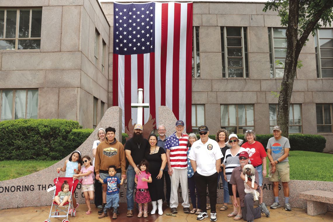 Despite the cancellation of a formal ceremony, residents who gathered at the Burnet County Courthouse square honored those who died in foreign wars. Contributed photos/Glenn Peavy