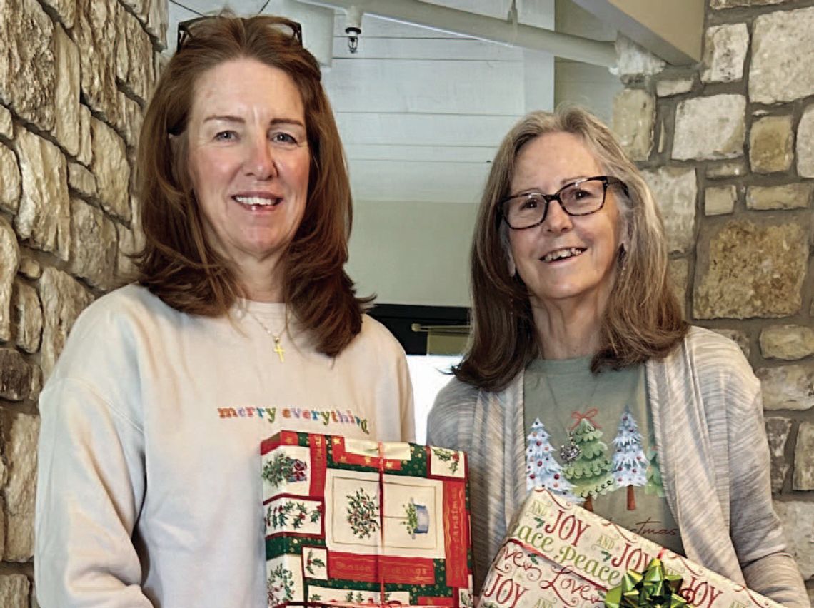 Santas sleigh carries gifts from St. Pauls