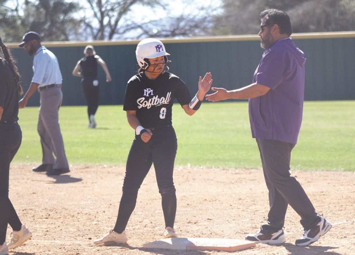 Sophomore Jocelyn Suarez (left) returns to play another season for head coach Alex Lozoya. Photos by Jennifer Fierro/TexasChalkTalk.com