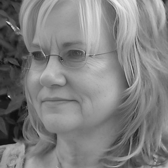 Carolyn Suzanne Derington